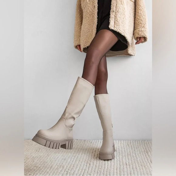 MIA Sahara Boots- Malta - Picture 1 of 4